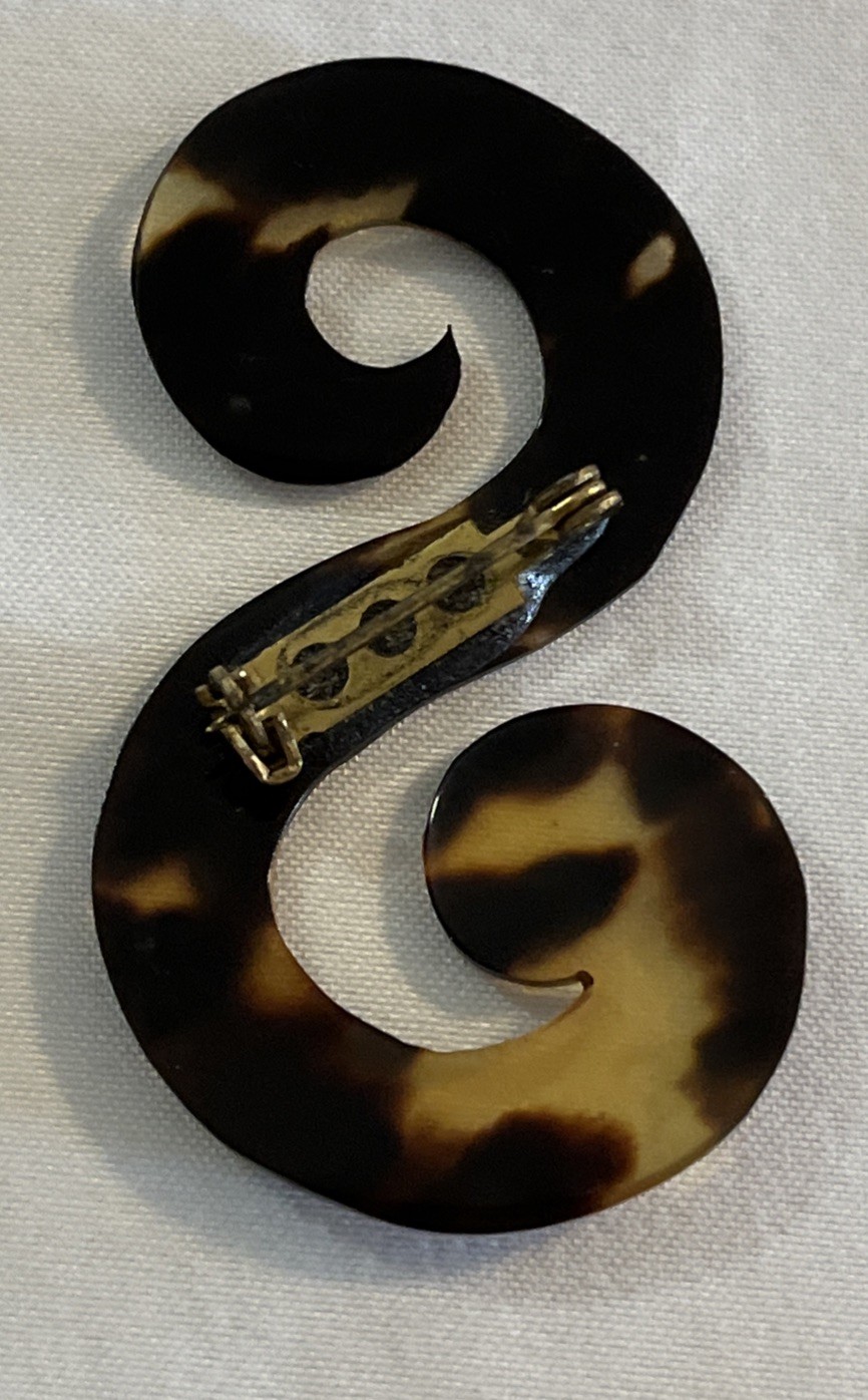 Vintage 1930s 1950s Celluloid Plastic Faux Tortoise She’ll Initial S Brooch Art