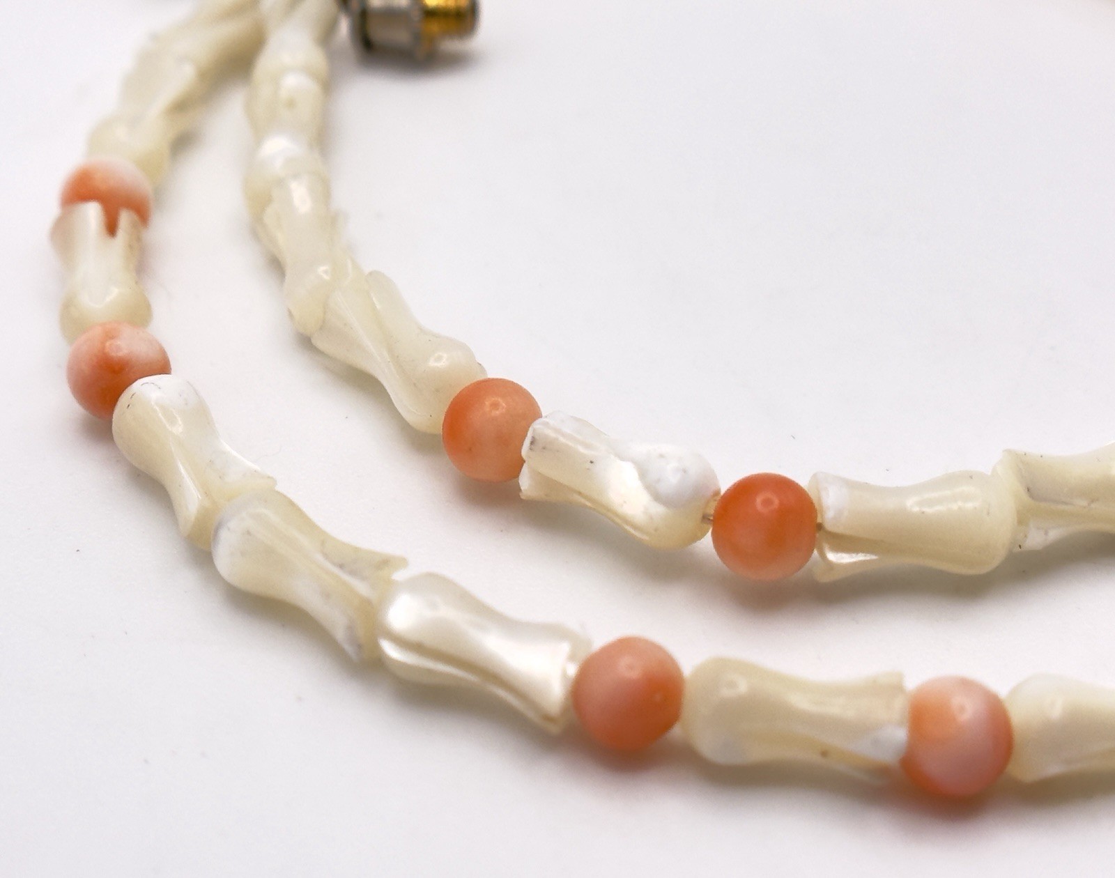 Vintage Angel Skin Coral Mother of Pearl Carved Tulips Necklace 16.5 in