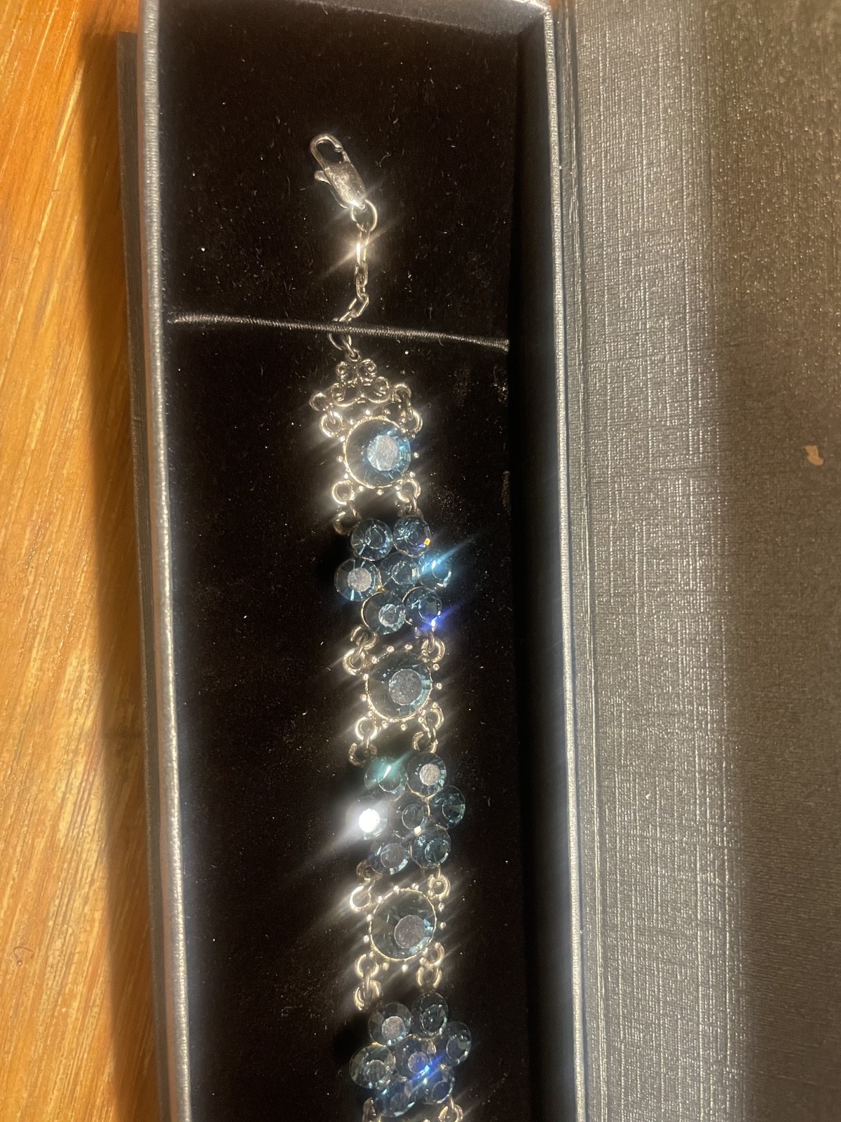 Vintage Austrian Crystal USA Montana Blue 1980’s Station Bracelet 7″