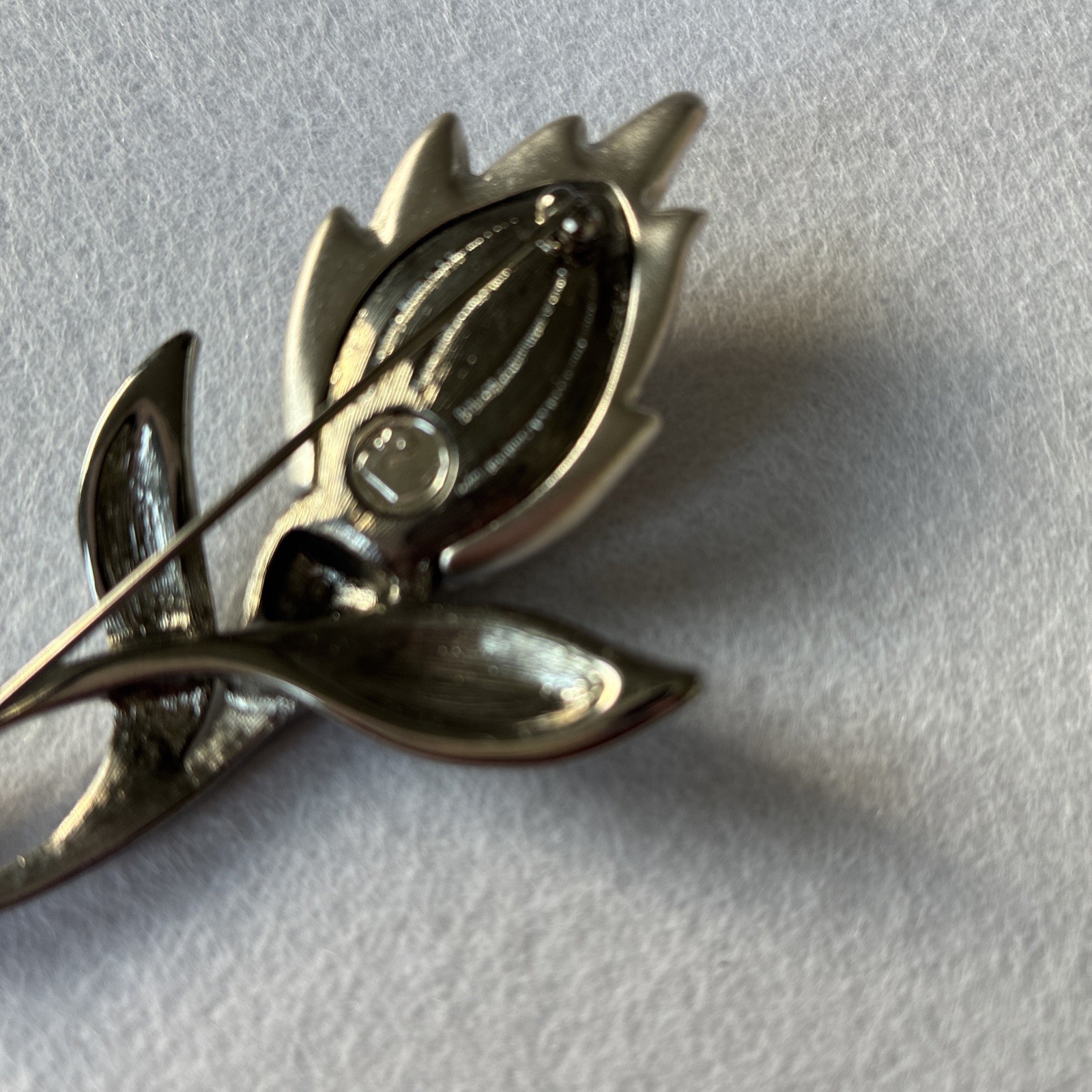 VINTAGE SWAROVSKI STUNNING AUSTRIAN CRYSTAL ROSE BROOCH FLOWER PIN