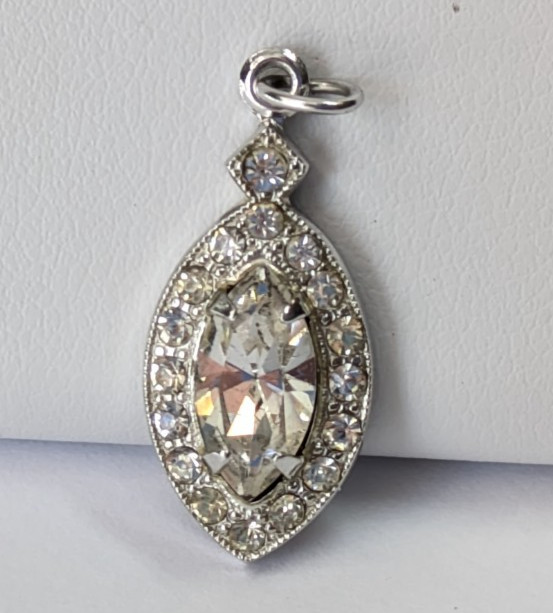 VTG Weiss Rhodium Plated Clear Rhinestone Drop Screw on Earrings & Pendant Set
