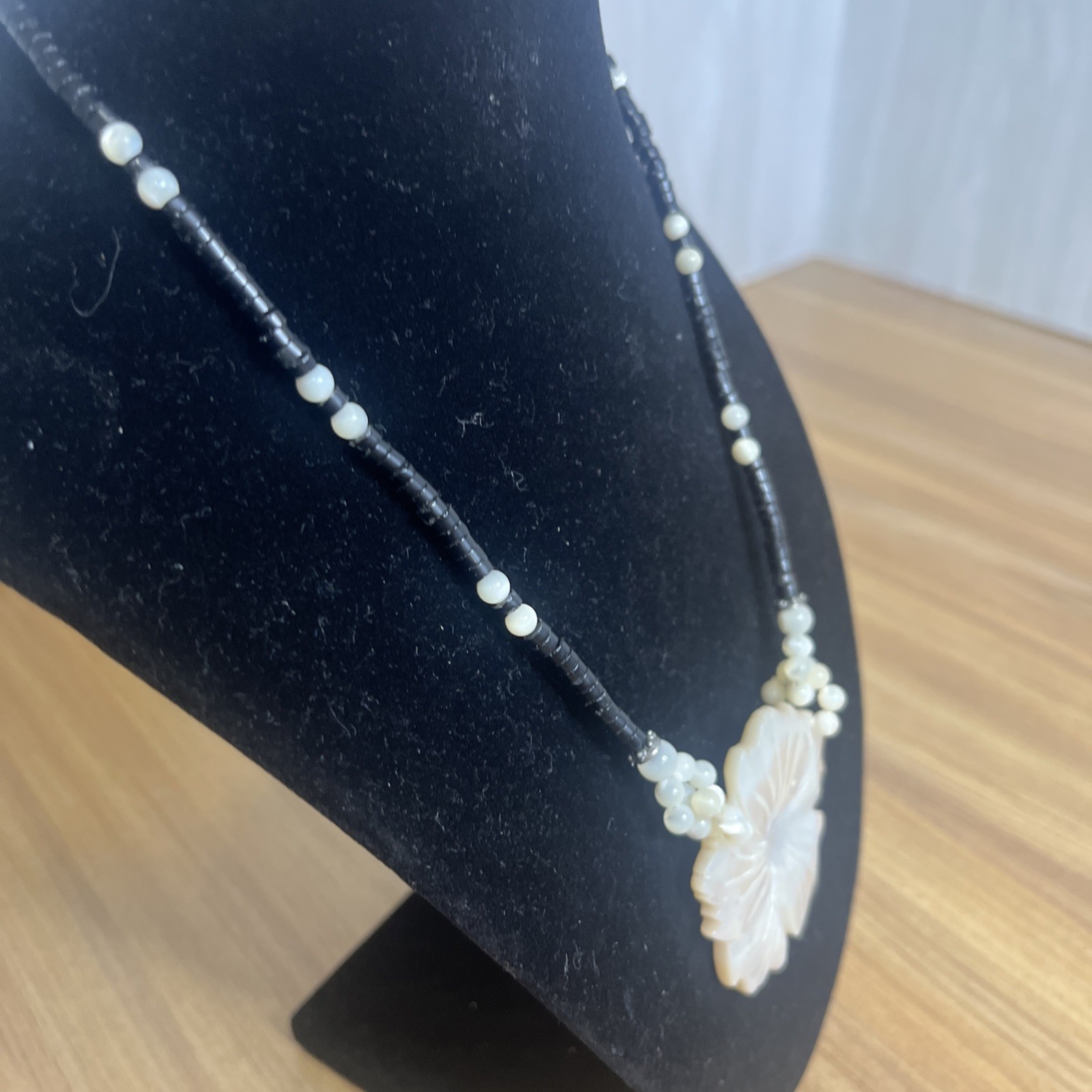 Carved Shell Mother of Pearl Floral Necklace, Black and white MOP beads 17 in
