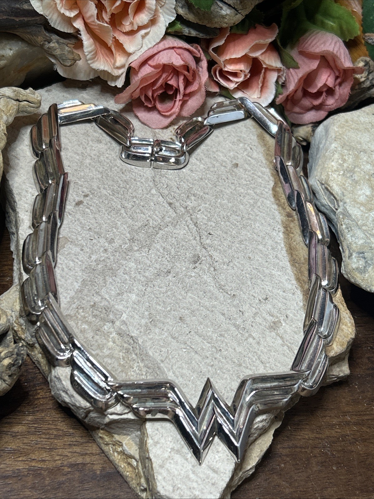 55. Silver tone Wing panel “W” in center Wonder Woman Collar Necklace 16 1/2″