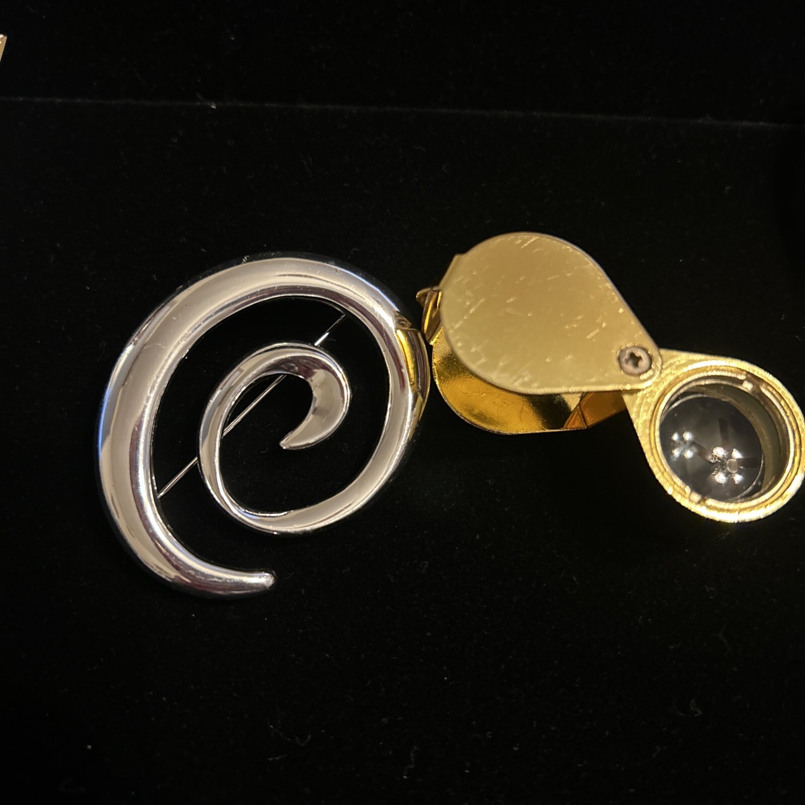 Silver Tone NAPIER Pin Almost 2”?wide PIN BROOCH VERY SOPHISTICATED