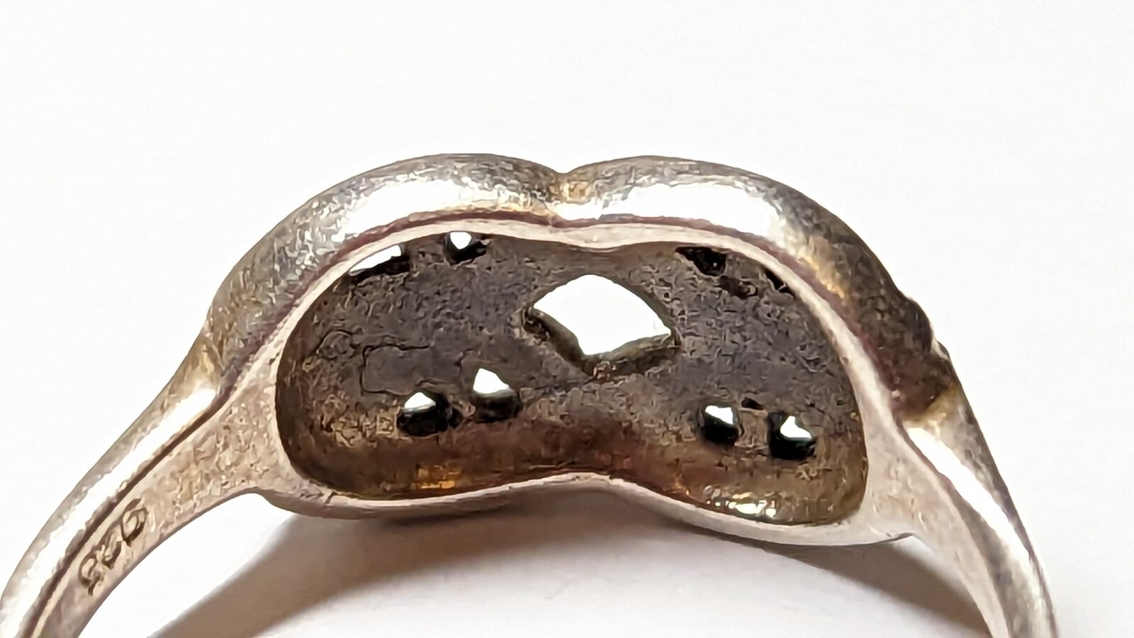 VINTAGE STERLING SILVER CELTIC RING ABOUT SIZE 8 1/4 HALLMARKED 925