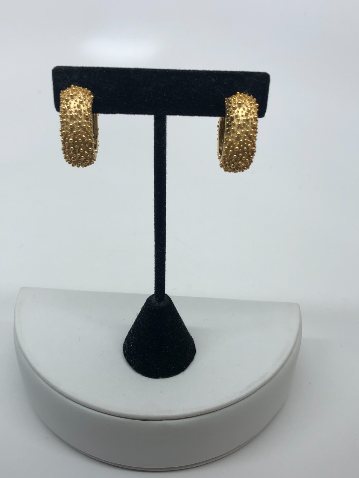 Vtg Trifari huggie clip on Earrings Popcorn Gold Tone bead finish MCM