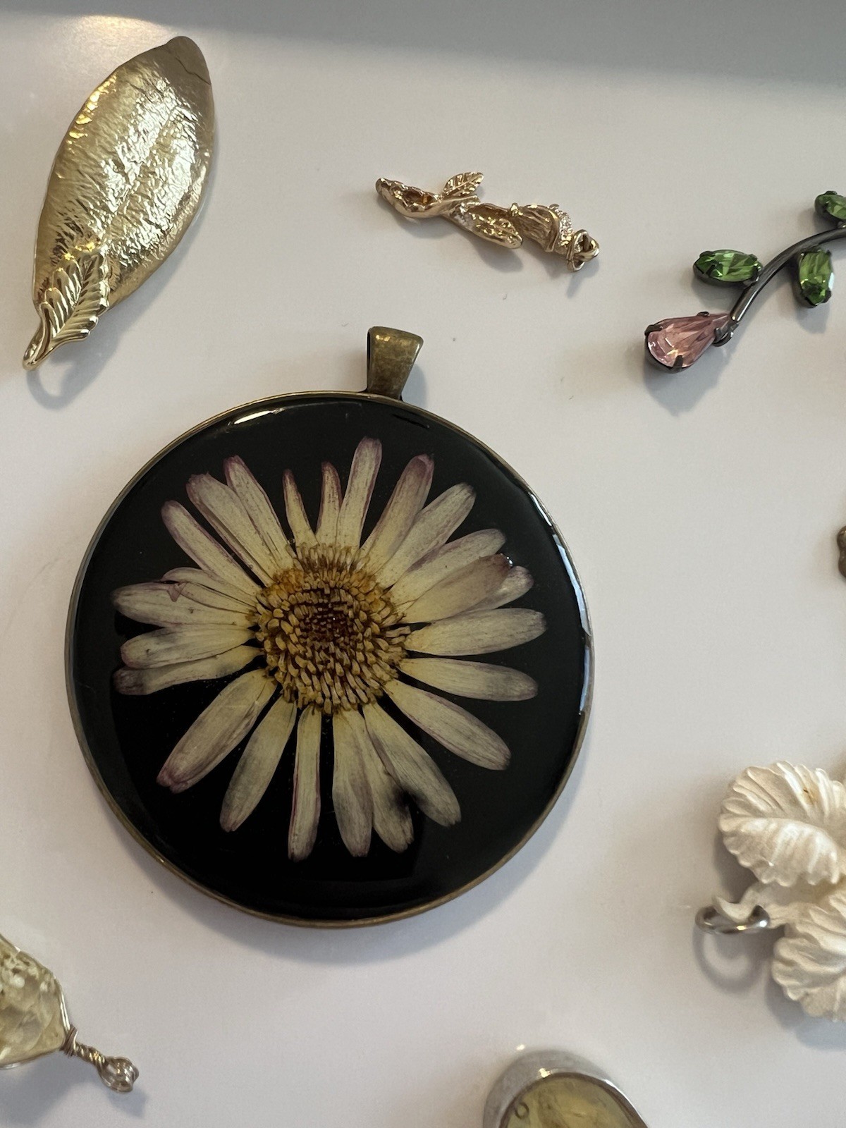 Pendant Charm Lot Resin, Metal, Enamel Flowers Leaves Jewelry Gold & Silver Tone