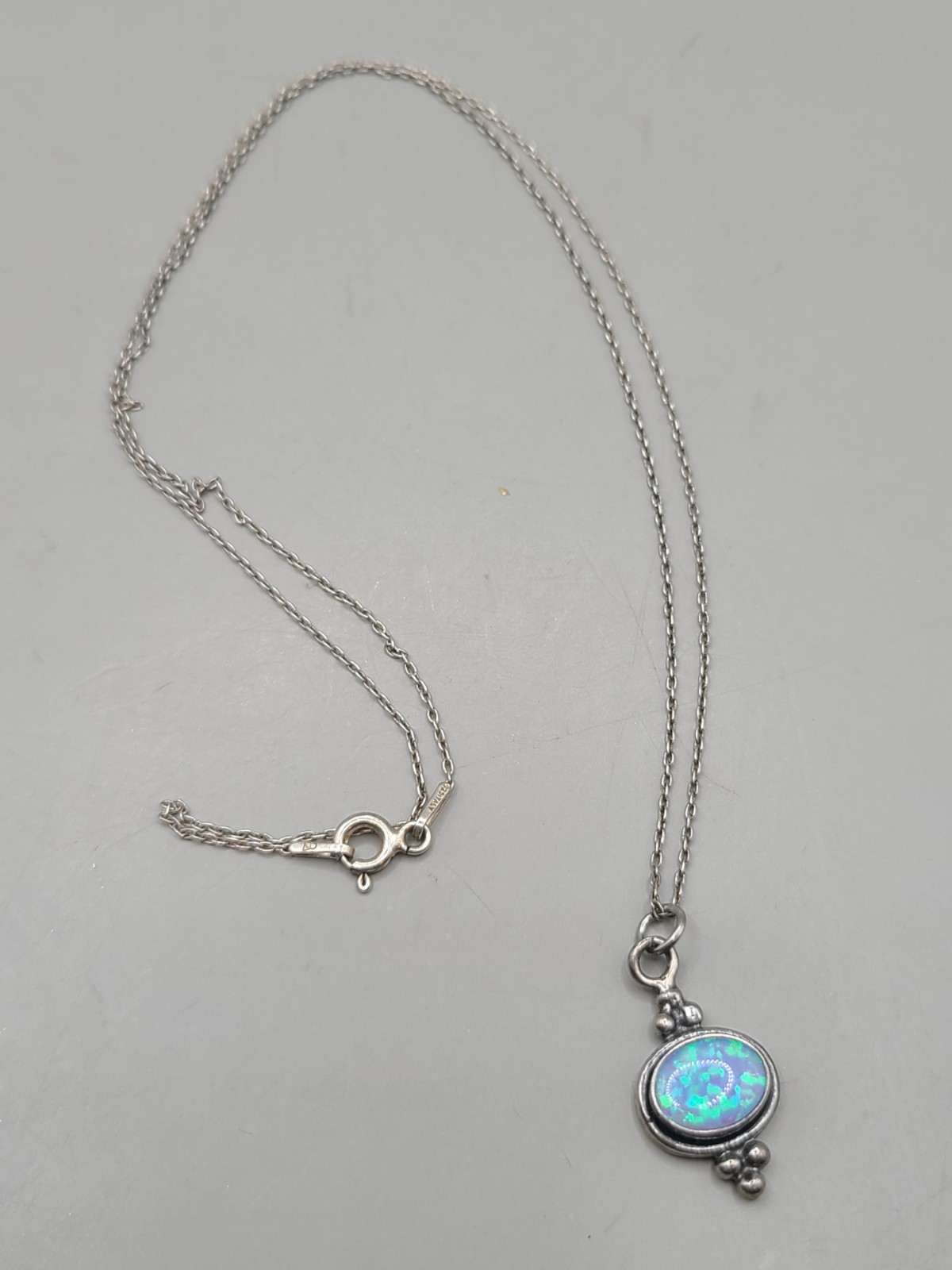 Vintage Sterling Silver 925 Italy Blue Fire Opal Charm Pendant 19″ Necklace
