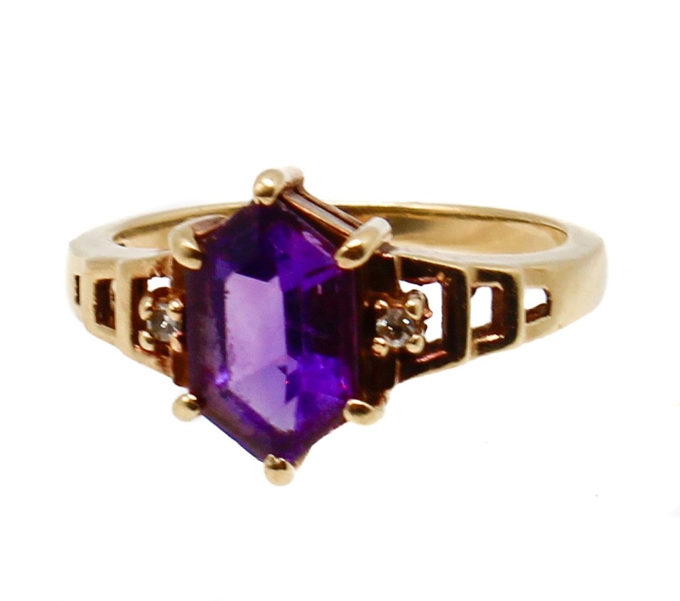Vintage PSCO 10K Gold Ring Hexagon Purple Glass Stone Diamond Accents Size 6