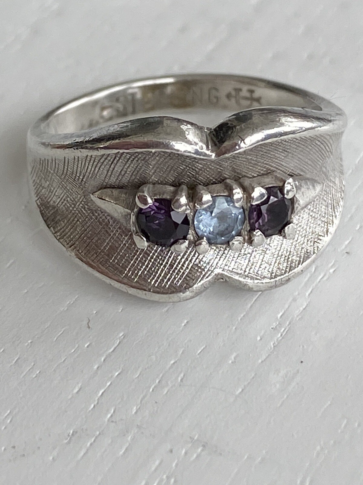Sterling Silver Ring UNCAS Concave Purple Blue Gemstone Size 6.75 – 4.5g Vintage