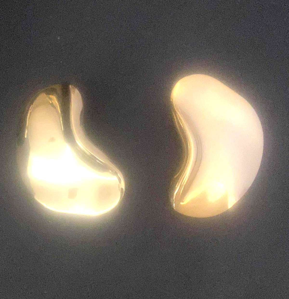 Vintage Gold Tone Shape like a Bean Statement Collar Necklace w/ set of Earrings
