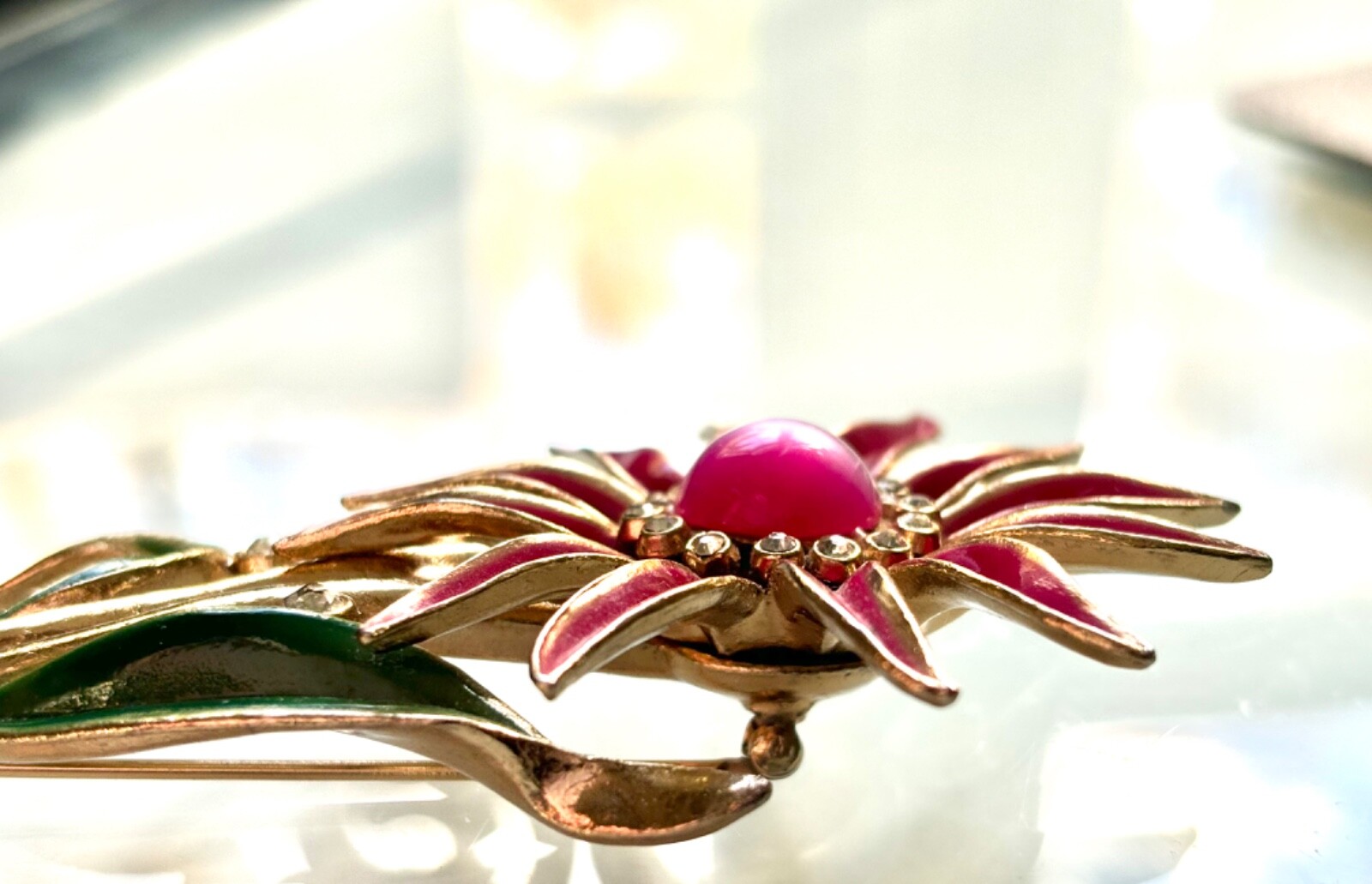 VINTAGE SIGNED CORO RHINESTONE FLOWER BROOCH,MOON GLOW CAB,GILT,STATEMENT PIECE