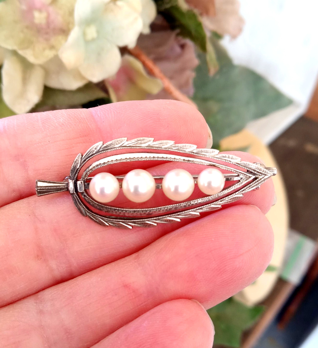 Mikimoto 4 Pearl Vintage Brooch Sterling Silver Pin Leaf Spray