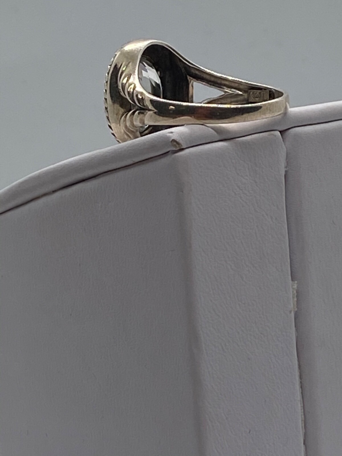Stately Lt Green Peridot or Quartz Right Hand Ring, Sterling Silver