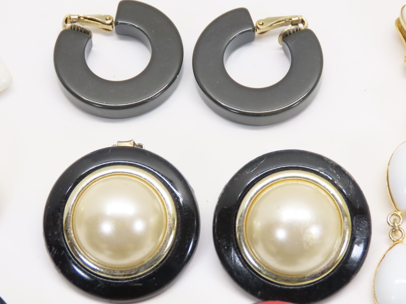 Vintage Earrings Jewelry Lot Red White Black Mix Match Cabochon (1) Jomaz D2380