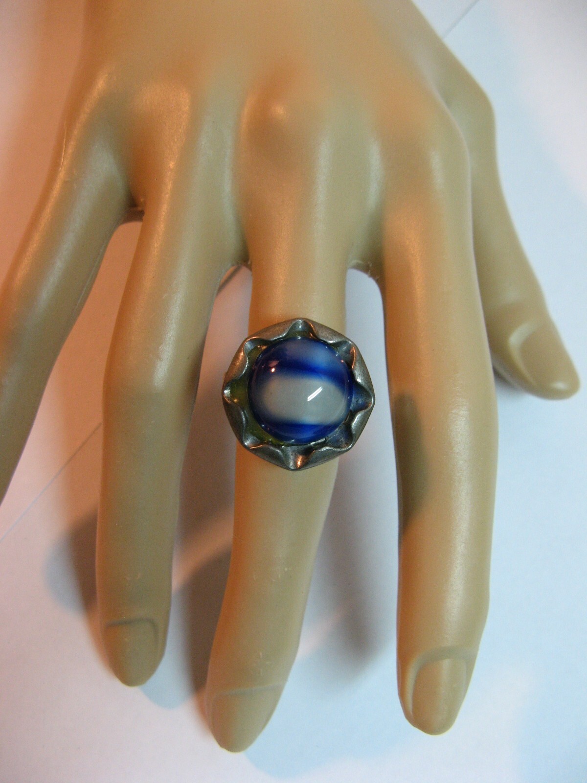 VINTAGE BENT LARSEN TIN PEWTER & GEMSTONE RING/ADJUSTABLE AND COLLECTIBLE.