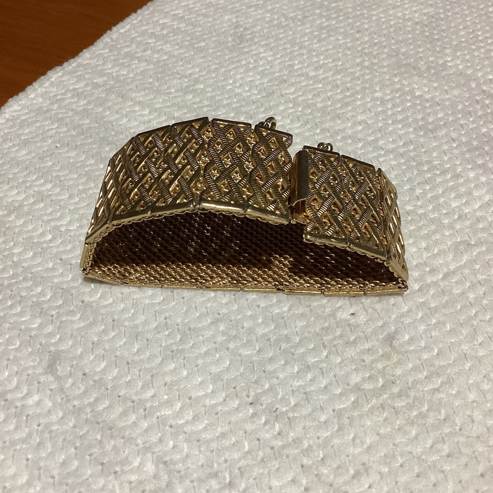 Vintage Wide Gold Tone Unsigned Panel Bracelet 7 3/4” Long