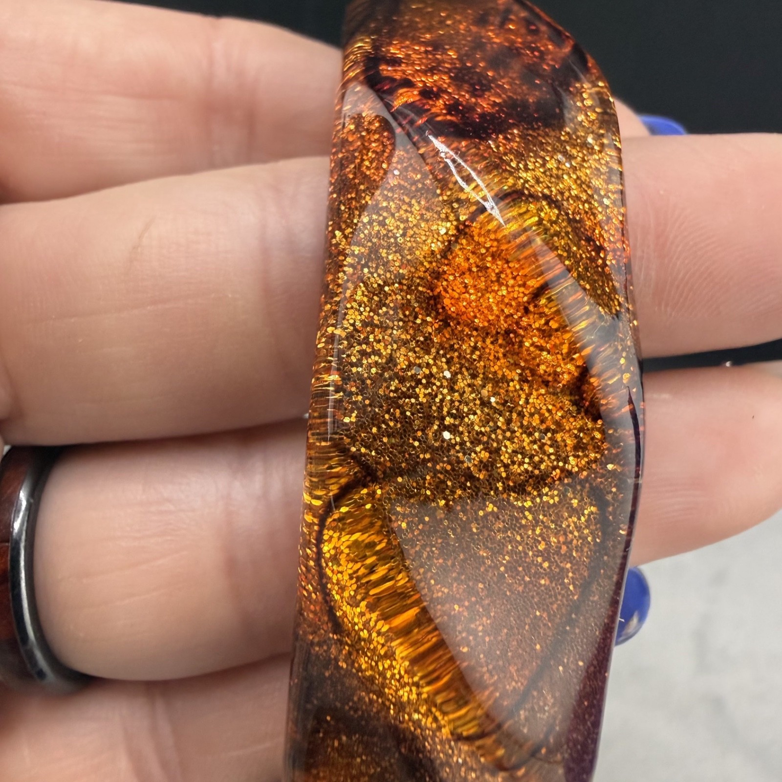Vintage Chunky Acrylic Bangle Bracelet Glitter Brown Geometric 8.5”