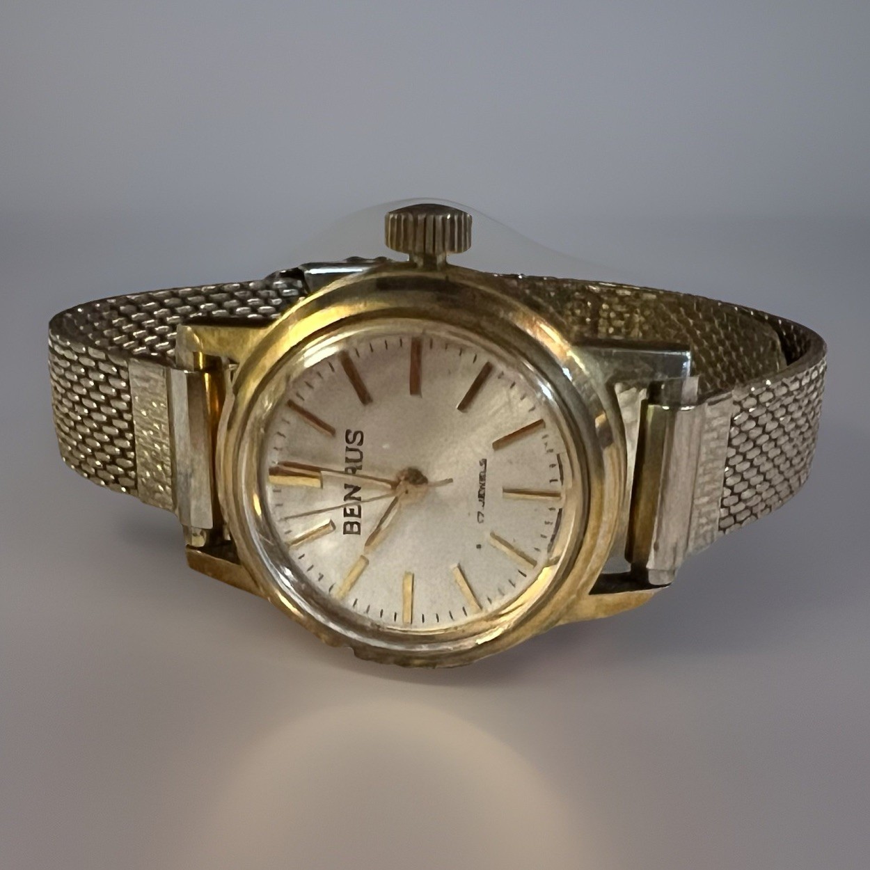 Benrus Wrist Watch 17 Jewels Manual Wind Works & Keeps Perfect Time