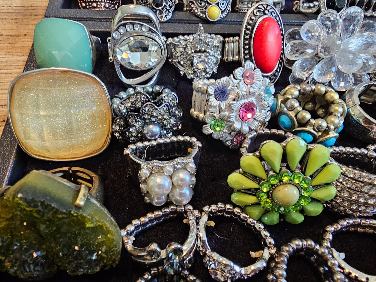 HUGE Lot of 169 Rings All Stretch Bands Rhinestone Retro Fun Colorful Bling!