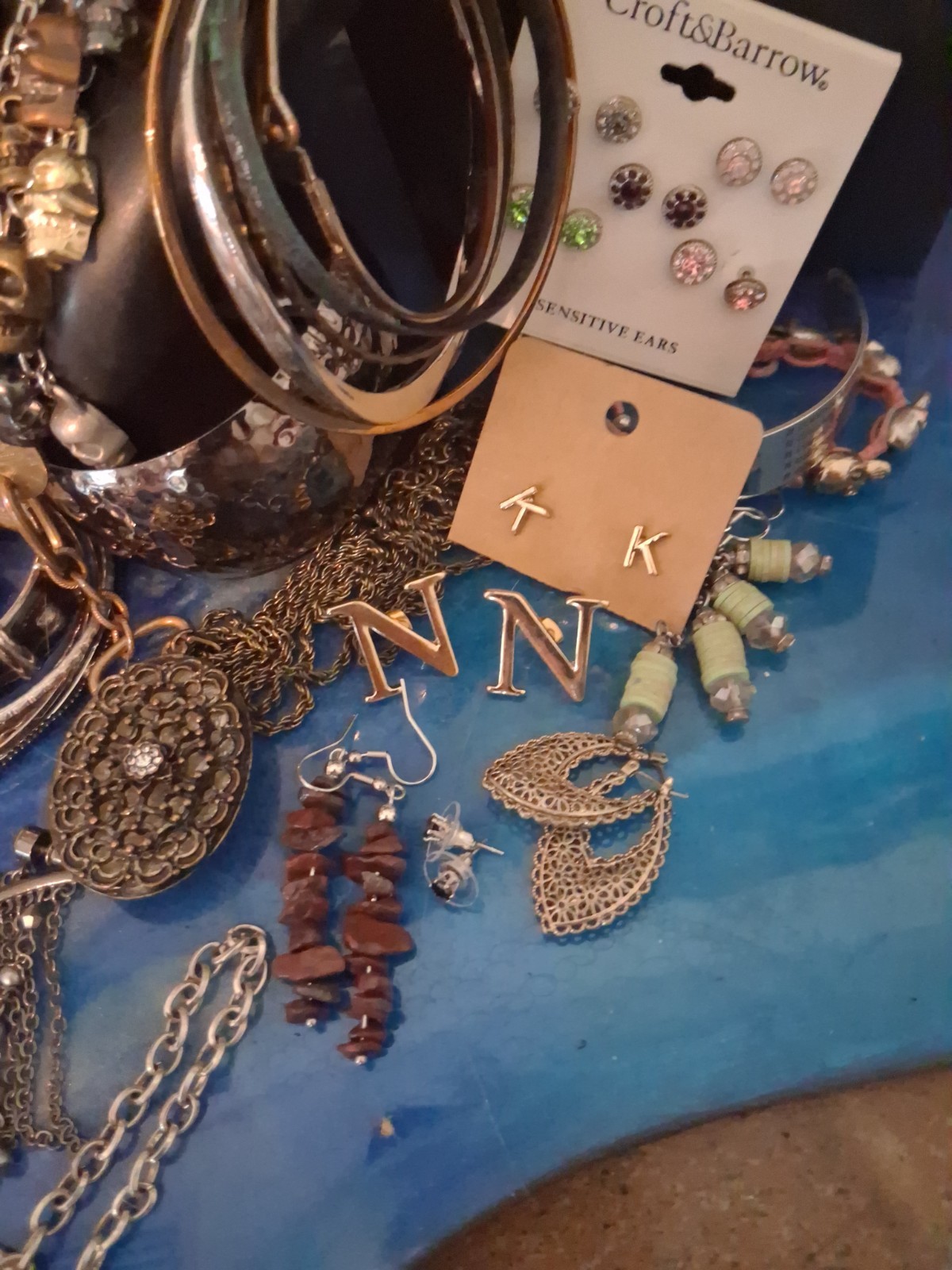 62 Pc Vtg-Now Retro Metal Tones Estate Costume Jewelry Wear/Sell/Craft 3.5# LT63