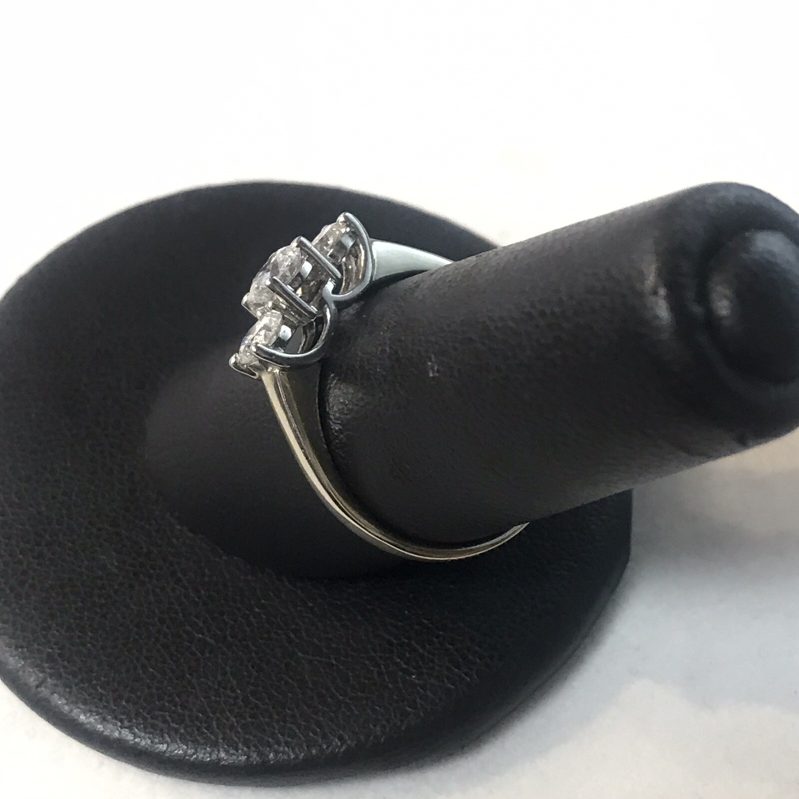 14K White Gold/Platinum 1.00CTW Three Stone Diamond Ring (H55)