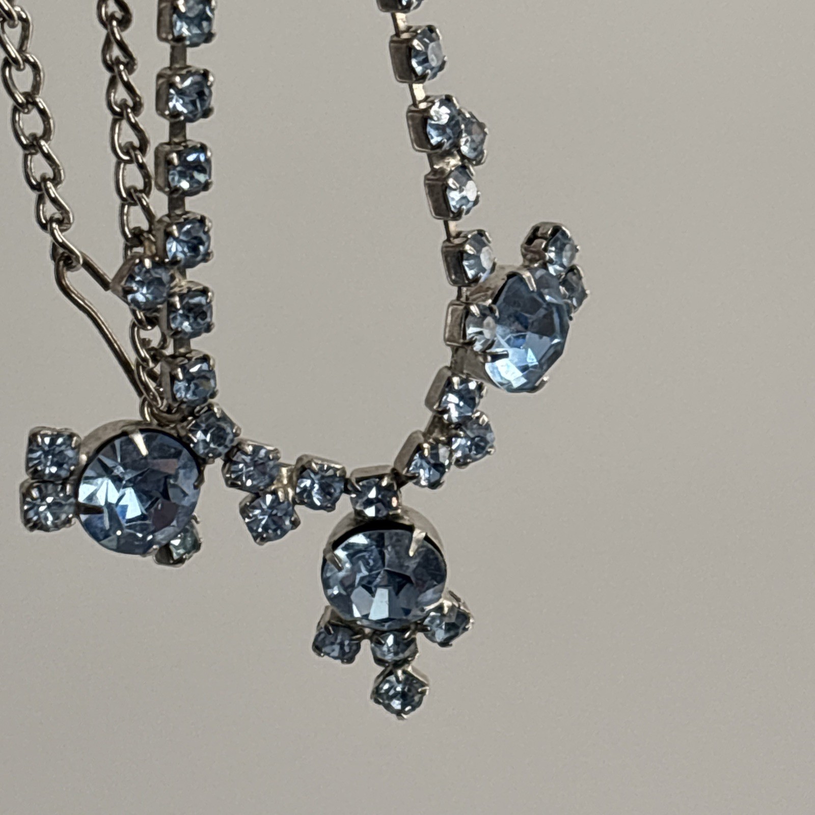 Vtg 1950s Necklace Triple Drop Choker Aquamarine Ice Blue Rhinestone Silver Tone