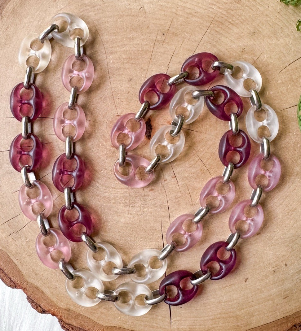 Vintage Lucite Plastic Purple & Pink White Ombre Resin Chain Link 32” Necklace
