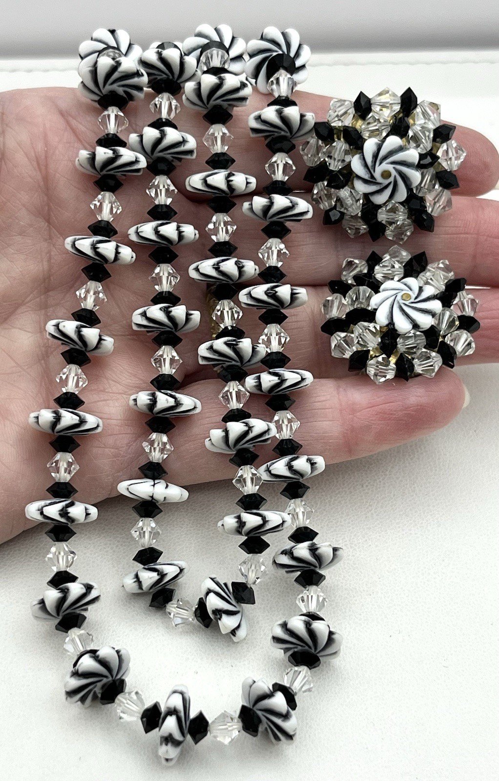 Vintage WHITE & BLACK Plastic FLOWER Two Strand Necklace & Earrings SWIRLY