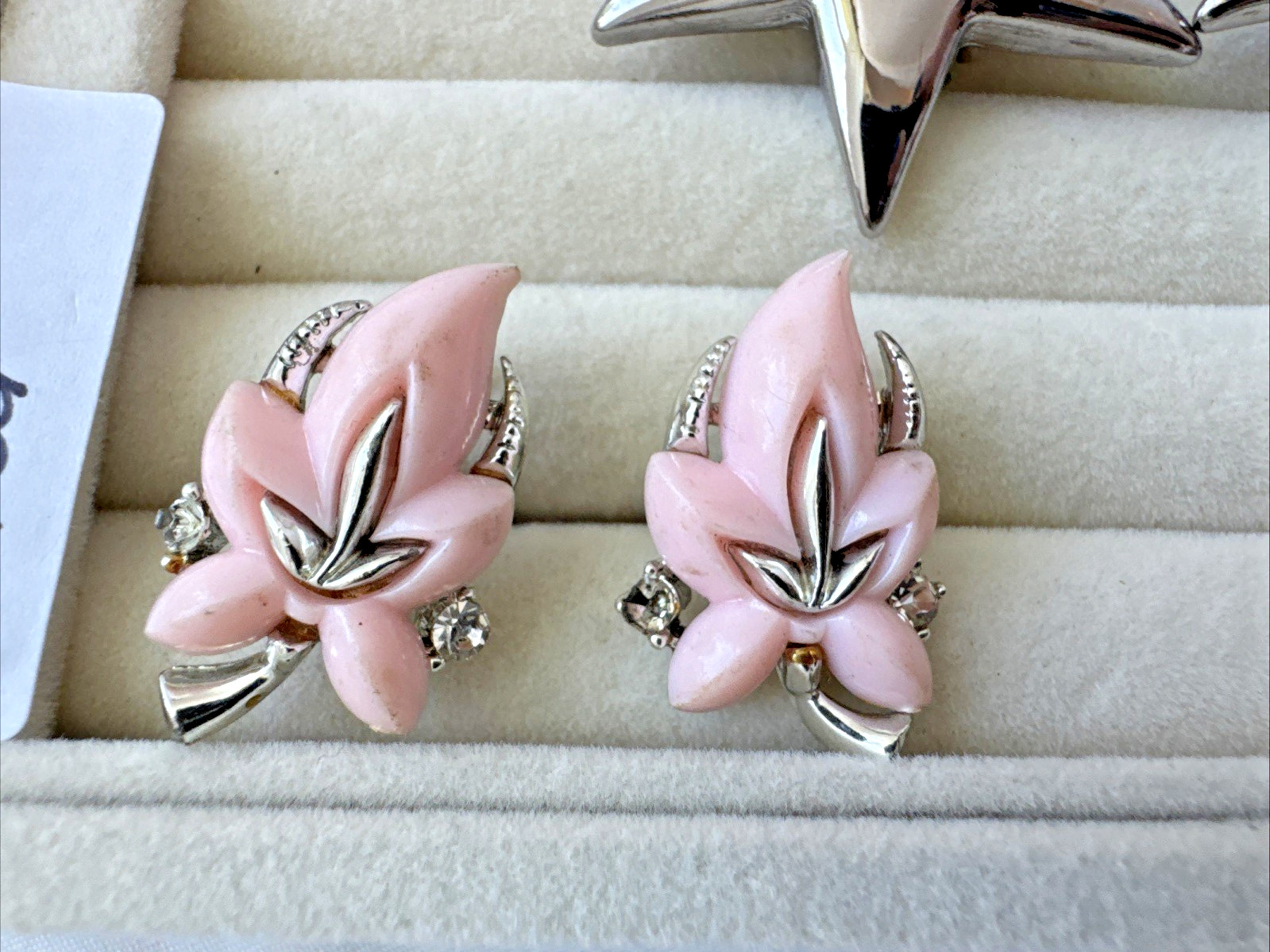 Lot 5 Pairs Brutalist Clip On Earrings Thermoset PINK VTG Movie Star Japan angel