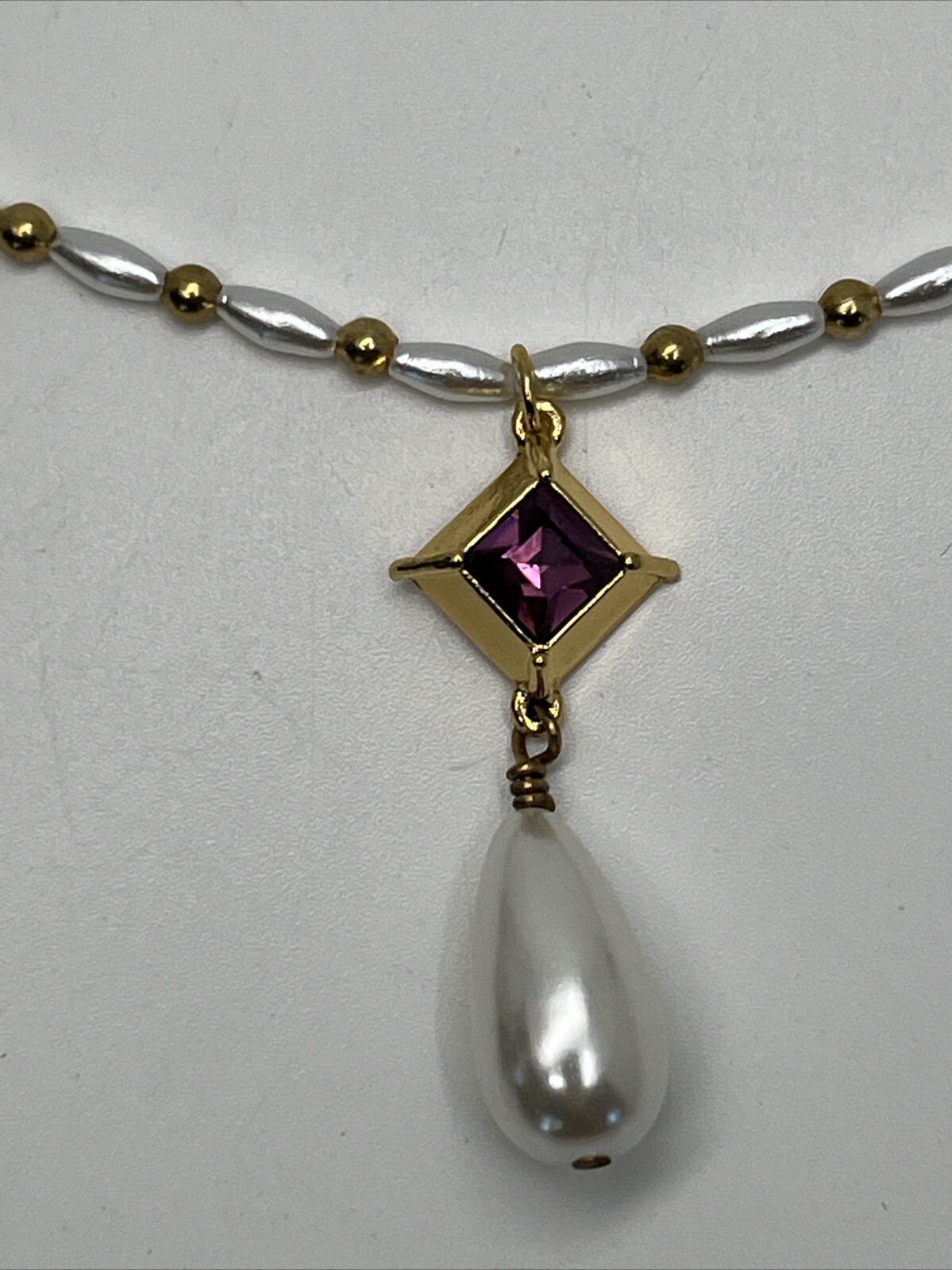 ALVA Museum Replica of Pearl & Amethyst Pendant Necklace of Helena by Van Dyck