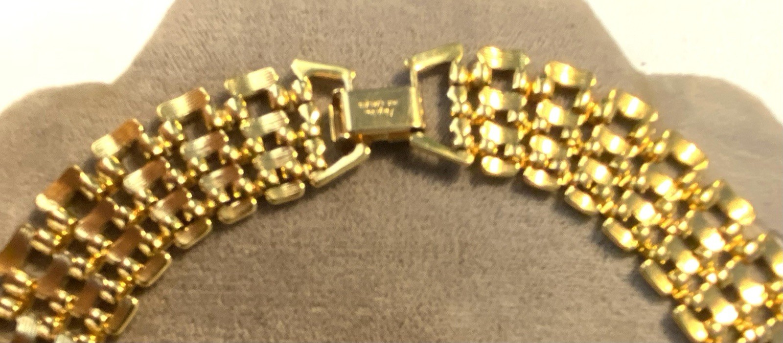 1950 Vintage • Beautiful Napier Gold Tone Panther Link Choker Necklace 16.5”