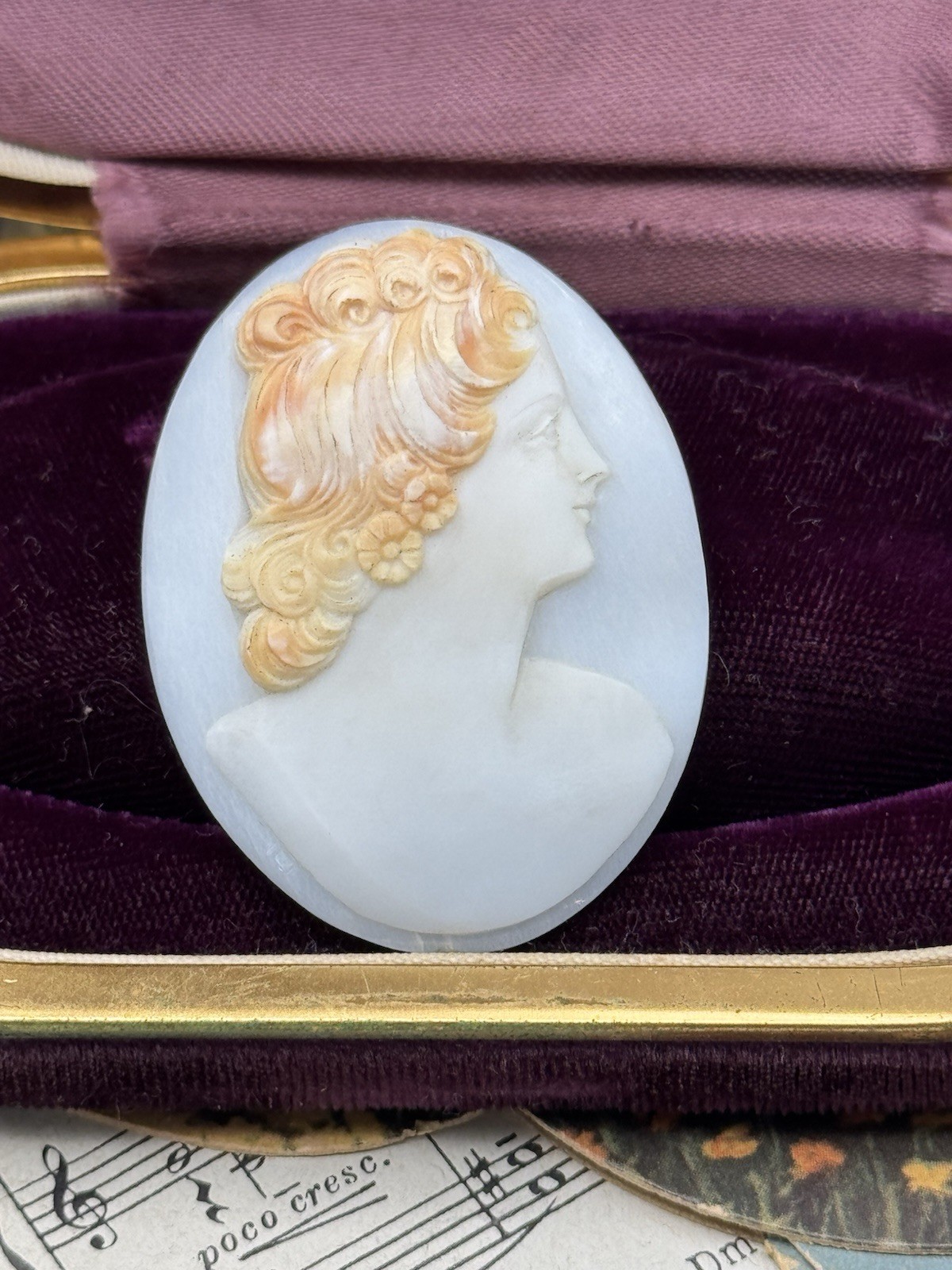 Unmounted Cameo Right Facing Two Tone Hand Carved ANTIQUE Circa 2”