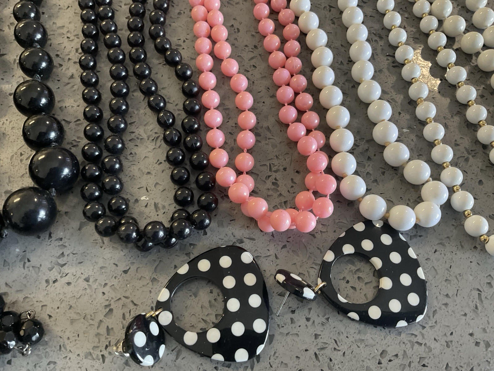 Vintage Modern-Plastic Jewelry lot 50 Mixed Estate Wear resale Crafting