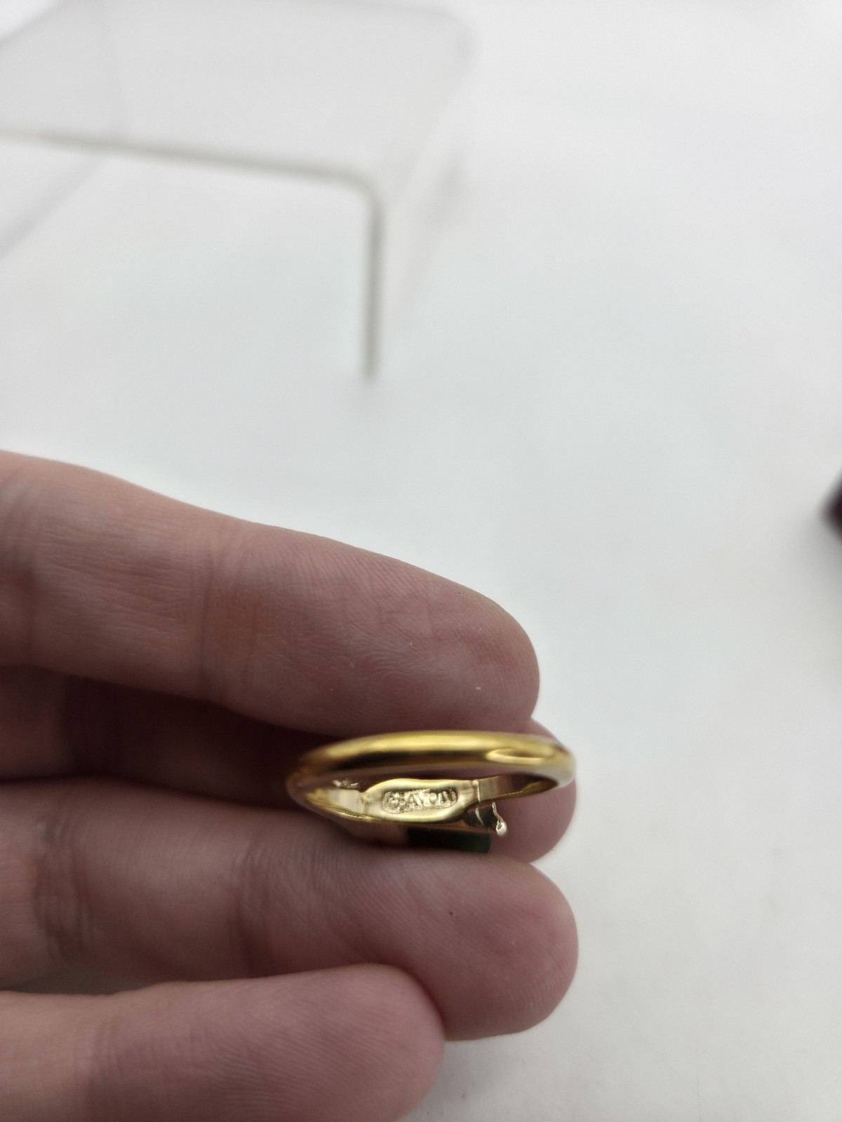 Vintage Avon Jade Ring Real Jade Size 7 Signed Cage 1978