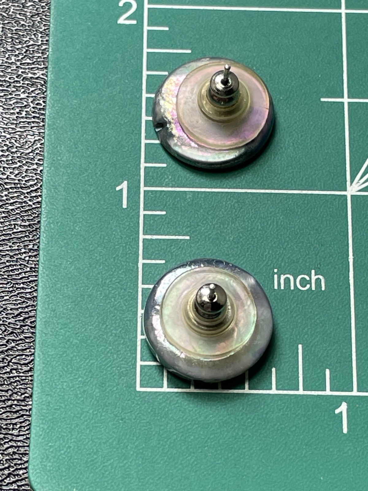 Vintage Small Mother Of Pearl Round Earrings