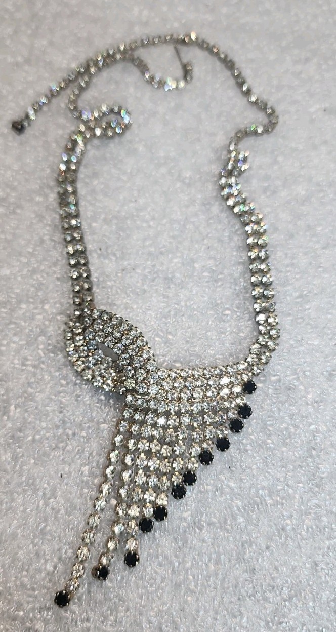 Vintage 1950’s Silver Tone White & Black Rhinestone Cascade Necklace 16″ Rare