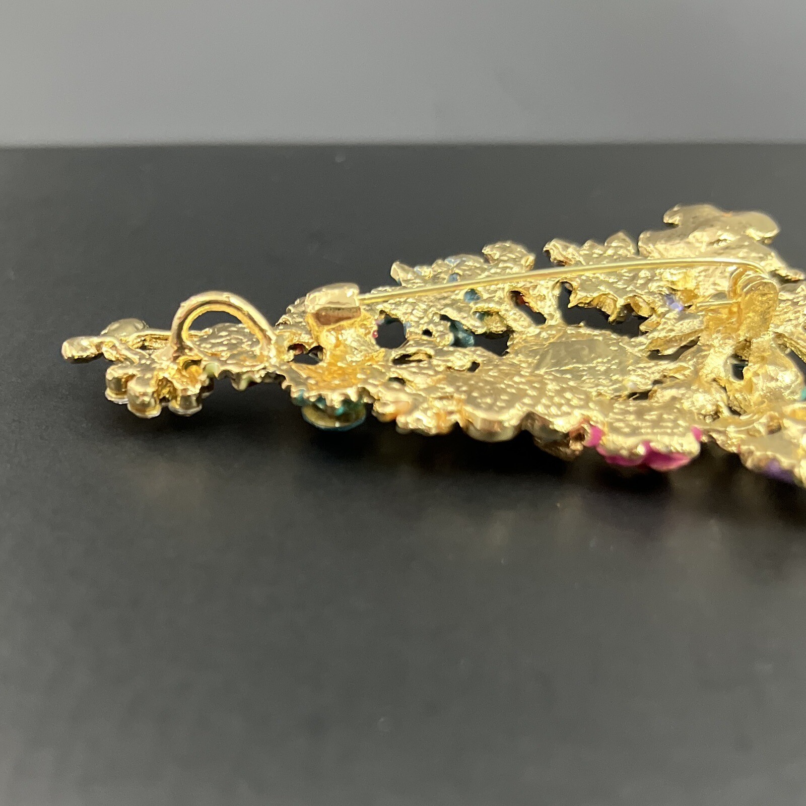 Gold Tone Christmas Tree Brooch Pin Floral Multicolor Rhinestone Pendant Large