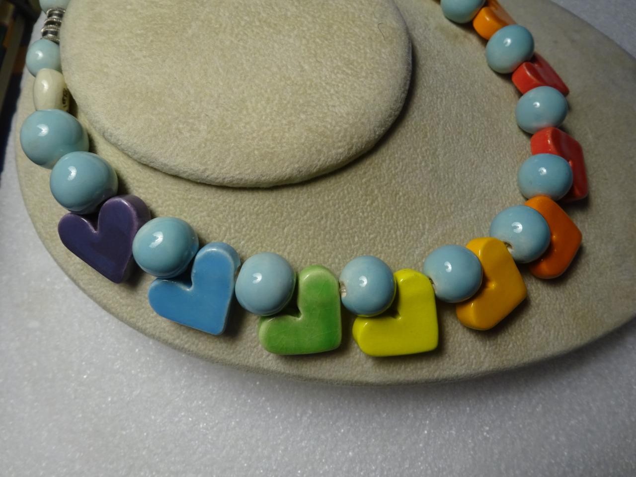 ANTIQUE 1970s PARROT PEARLS COLORFUL NECKLACE “Ceramic Beads & Hearts” STUNNING