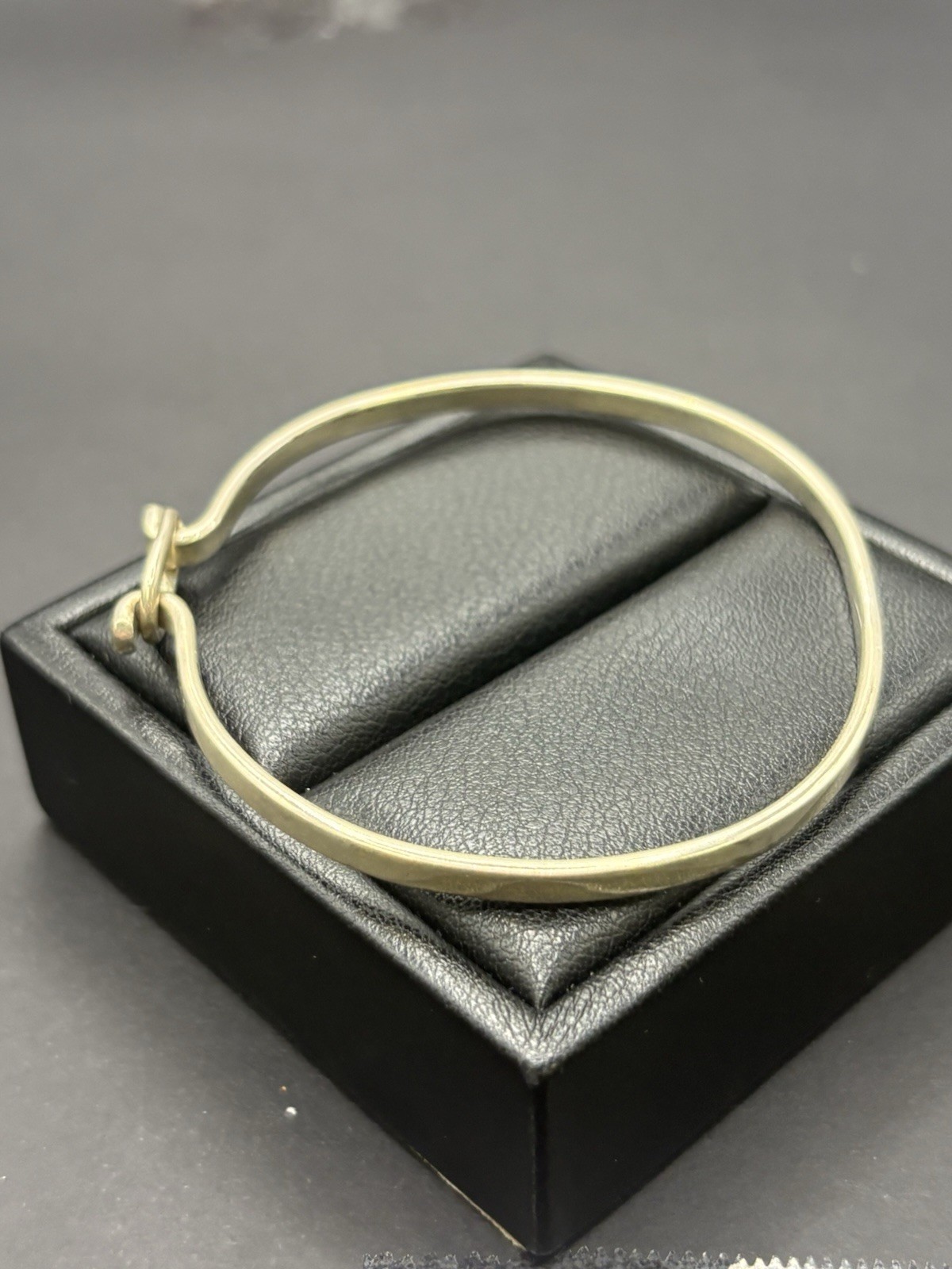 Vintage Sterling Silver Hook 7″ Clasp Bangle Bracelet 10 Grams Mexico F24