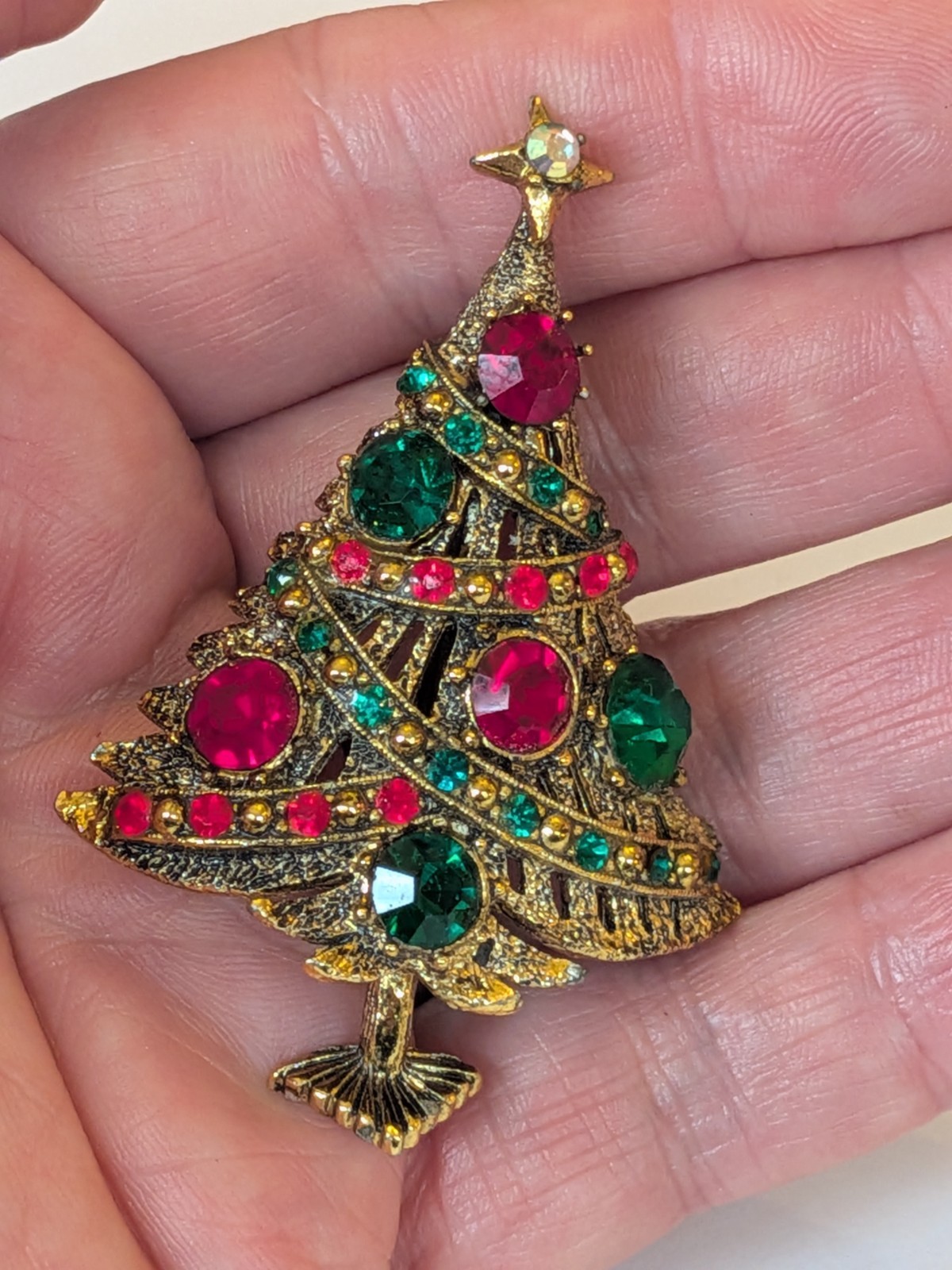 Vintage Hollycraft Christmas tree red green Stone brooch pin collectible jewelry