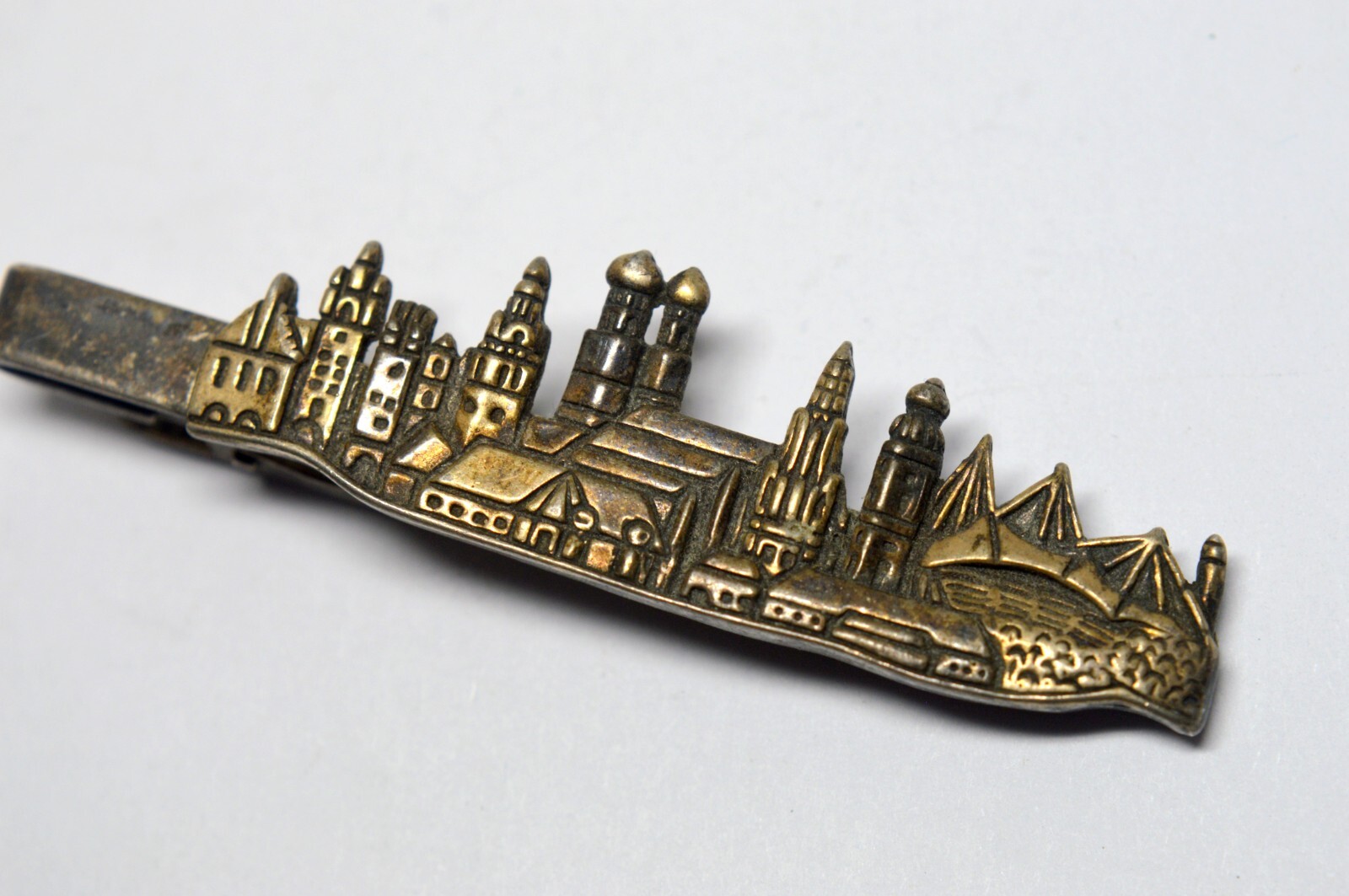 VINTAGE 925 STERLING SILVER CITY VIEW BUILDINGS EUROPE TIE CLASP BAR
