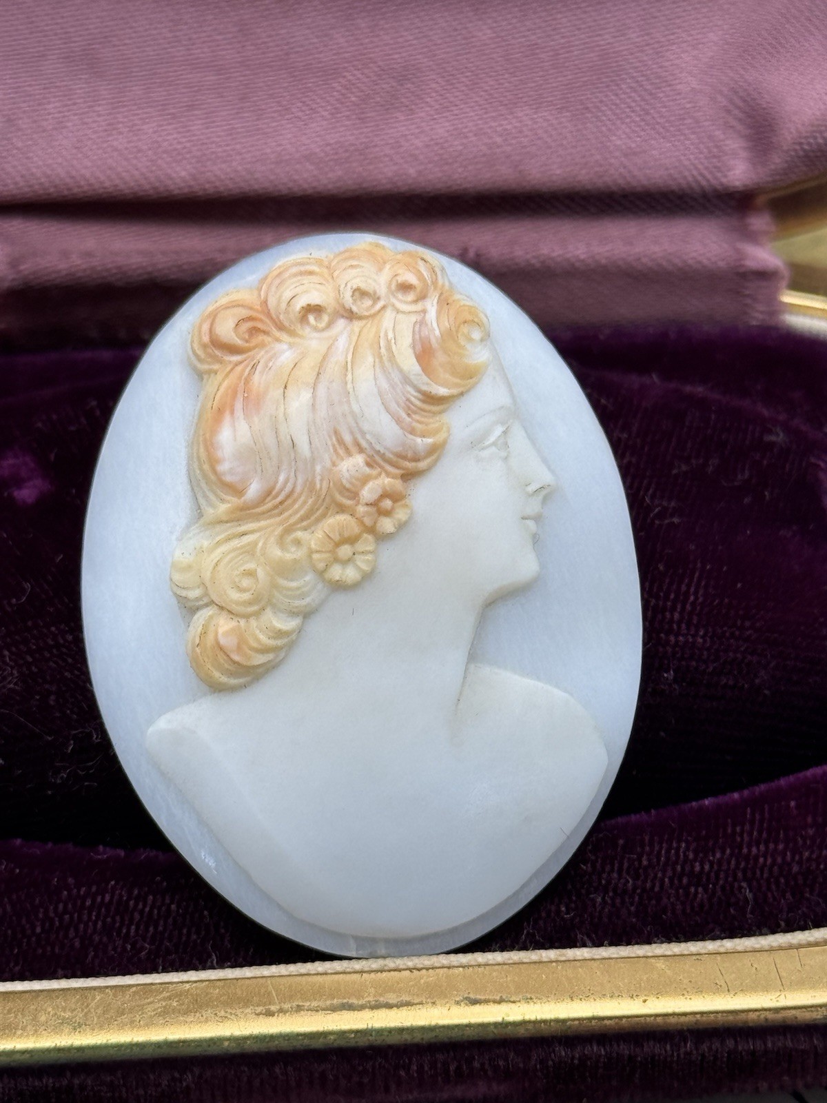 Unmounted Cameo Right Facing Two Tone Hand Carved ANTIQUE Circa 2”