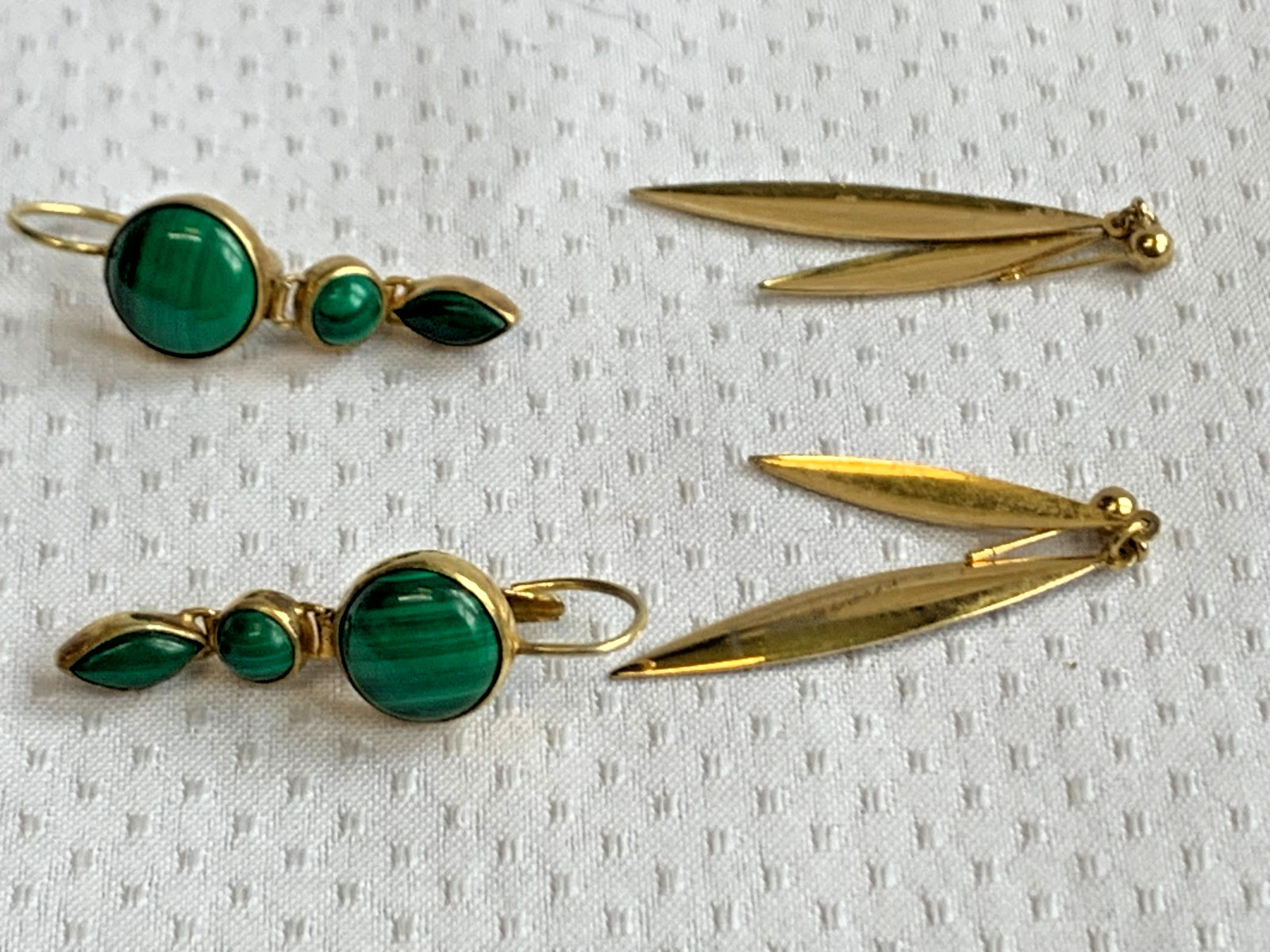 Vtg Earring Lot Costume Jewelry Enamel Faux Pearl Tigers Eye Hematite Malachite