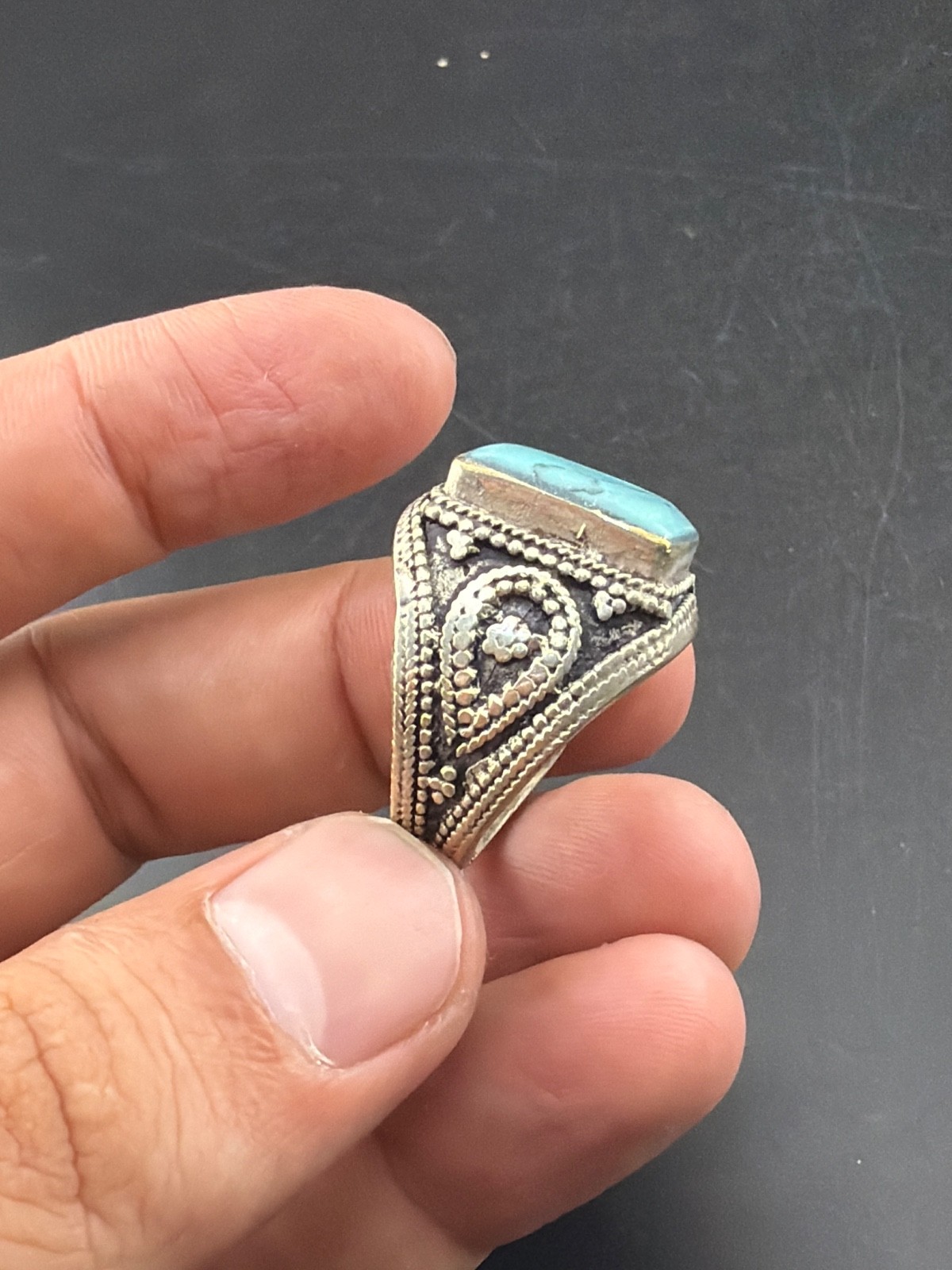 Vintage type brilliant crafting traditional afghani small light brass ring