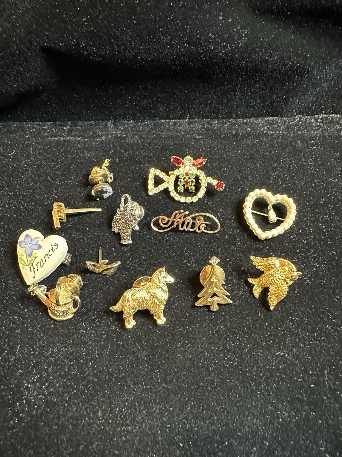 12-PINS- 2-Sarah COVENTRY-4 AVON -6 UNMARKED-PRE-OWNED-BEAUTIFUL