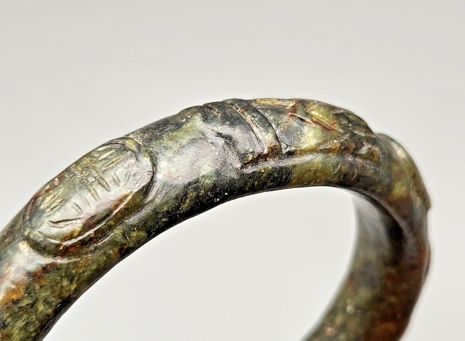 Vintage Natural Dark Green Jade Jadeite 17mm Bangle Bracelet