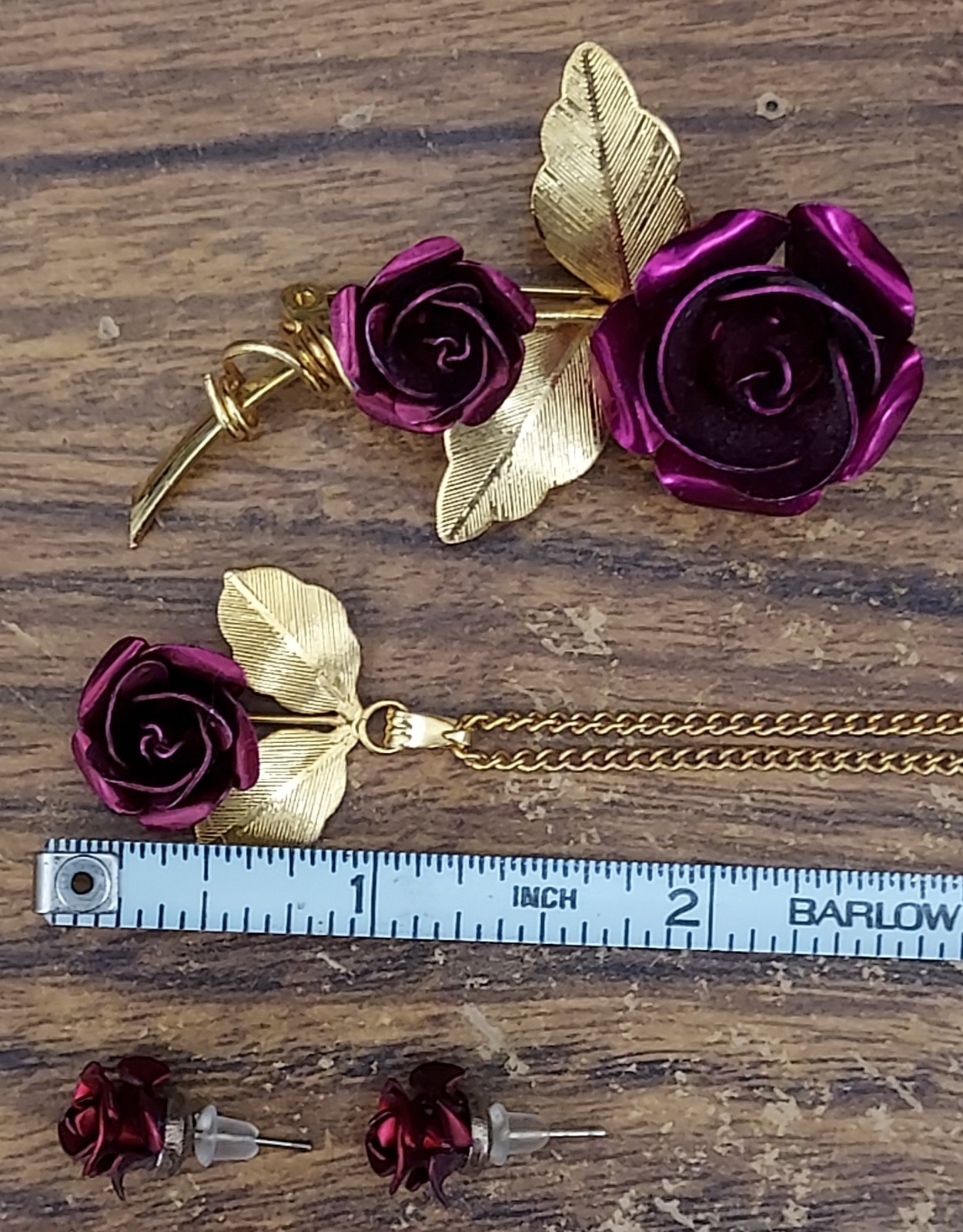 Vintage Red Rose Necklace, Brooch, Earrings Goldtone 17in. Chain