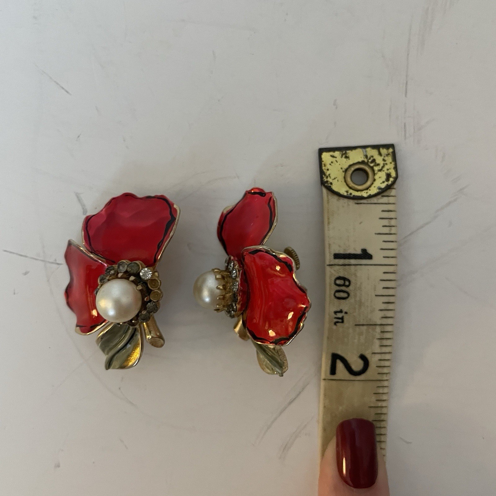 Vtg 1960s Vendome Poppy Flower Earrings Screw back Pearl Center – Missing Stones