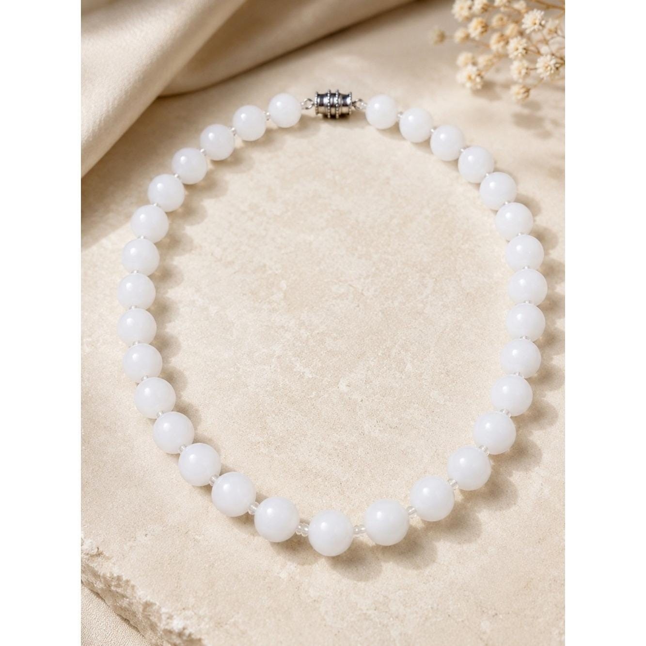 Vintage White Milk Glass Bead Necklace 18″ Barrel Clasp Classic Round Beads